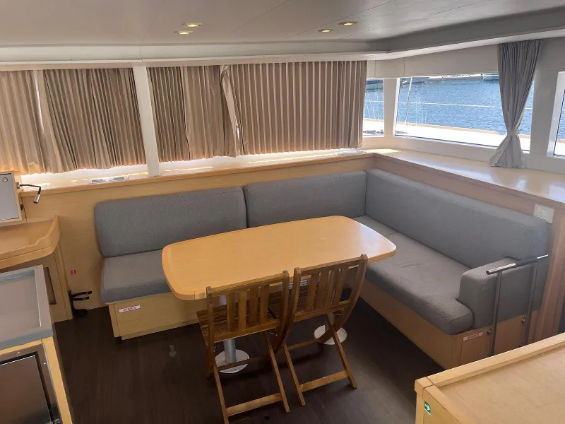 Lagoon 450 Fly CARIAMA (air condition, generator, water maker, flybridge) — foto dello yacht n. 3
