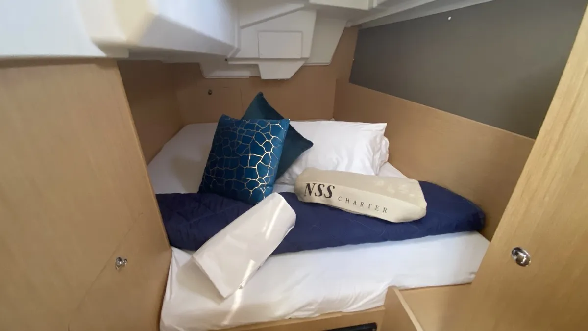 Oceanis 35.1 Nodus — yacht photo 2