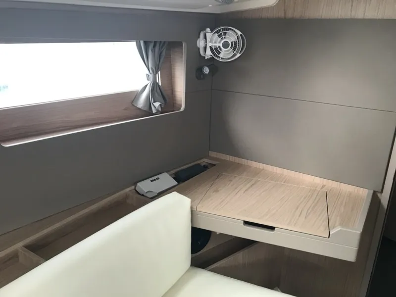 Oceanis 41.1 Perseus — фотография яхты 15