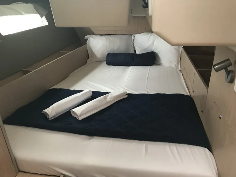 Oceanis 41.1 Perseus — фотография яхты 12