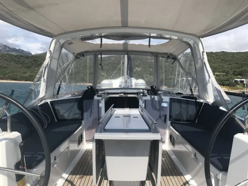 Oceanis 41.1 Perseus — фотография яхты 3