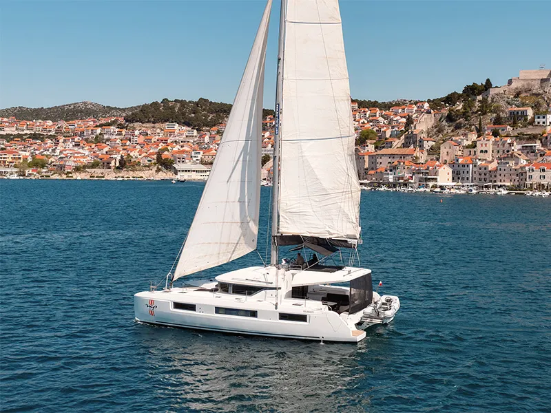 Lagoon 50 Zuzo 1ST — jahtikuva 1