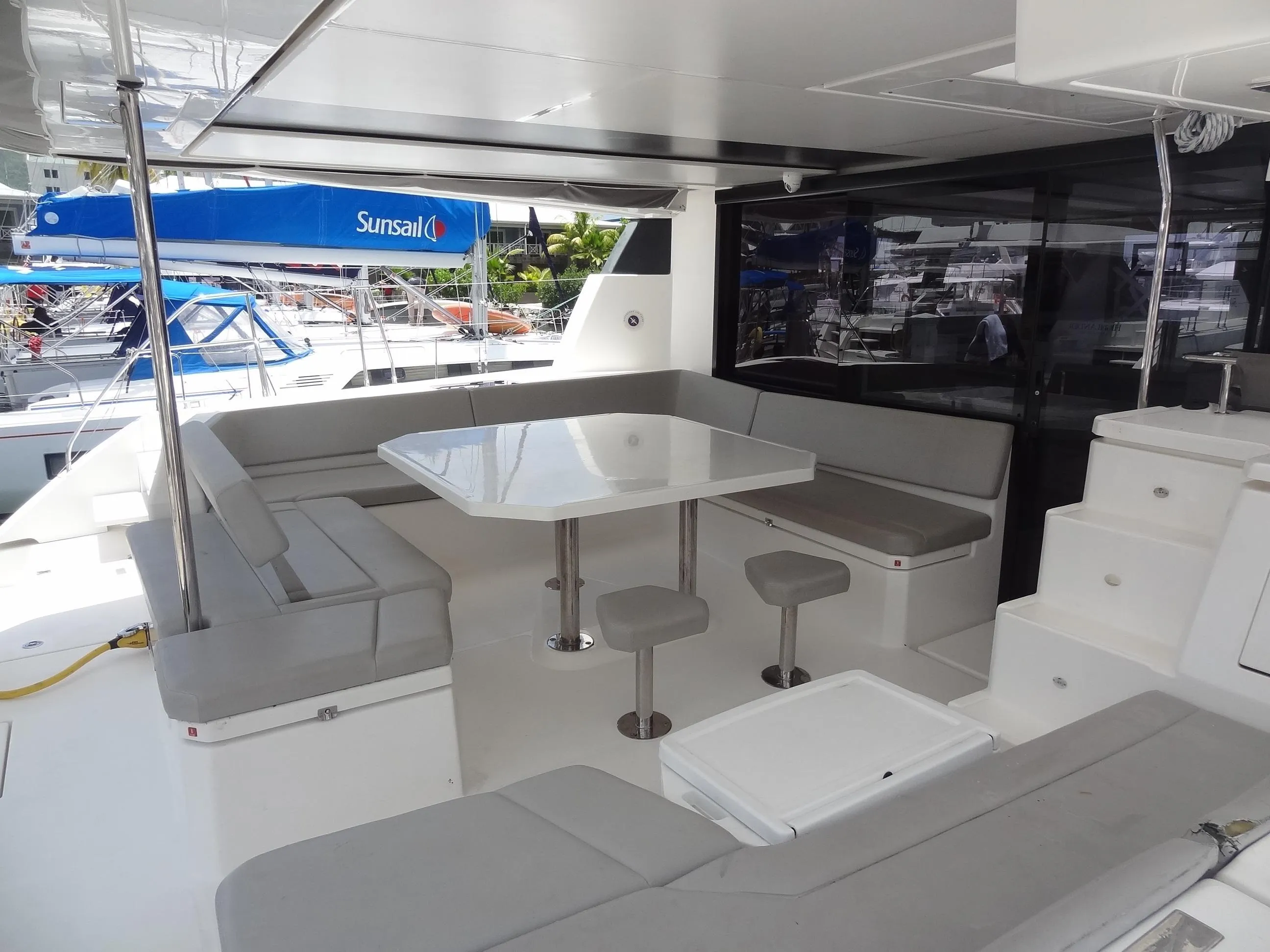 Moorings 5000 Good Vibrations — fotografia jachty 4