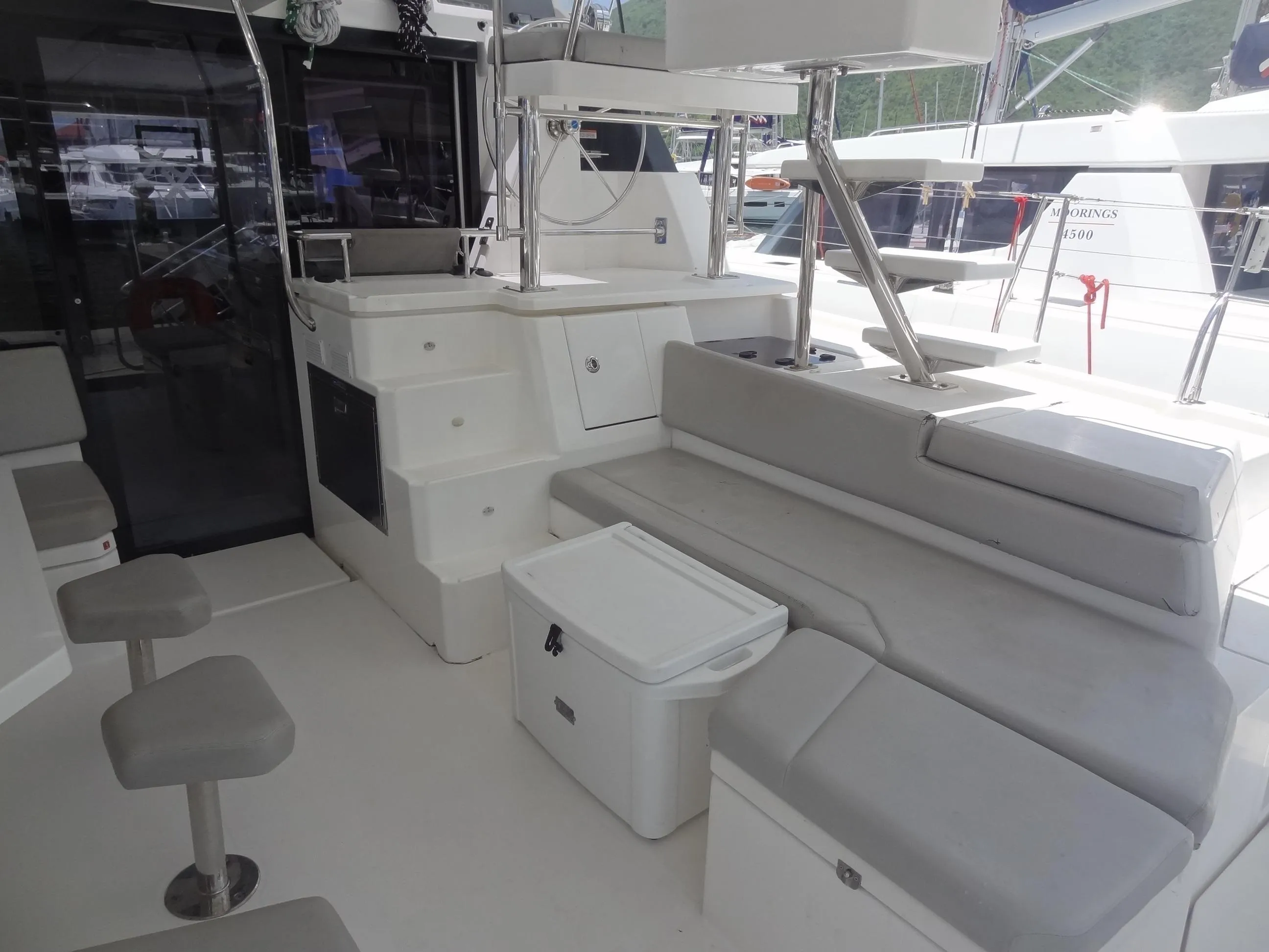 Moorings 5000 Good Vibrations — fotografia jachty 19