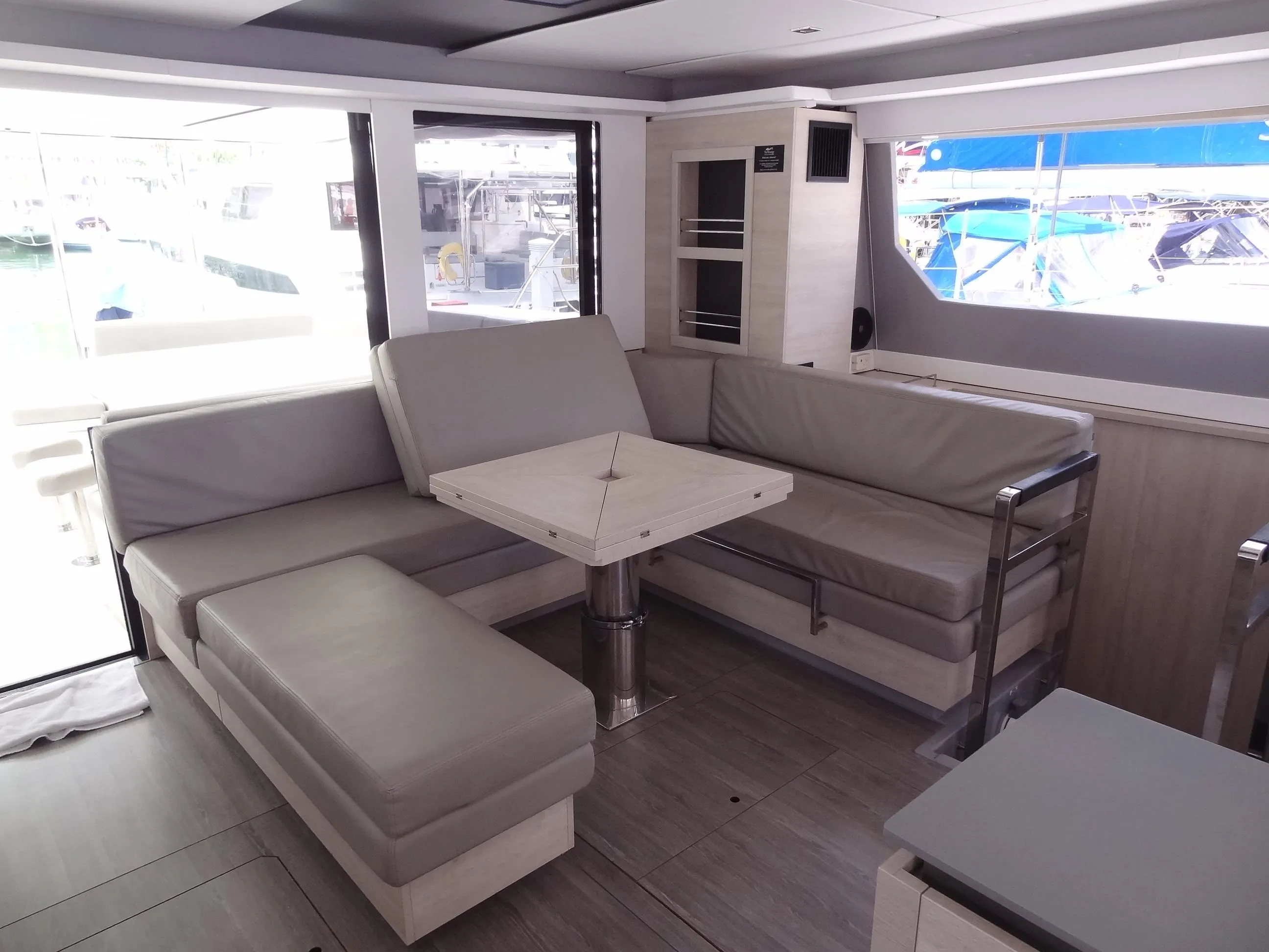 Moorings 5000 Good Vibrations — fotografia jachty 18