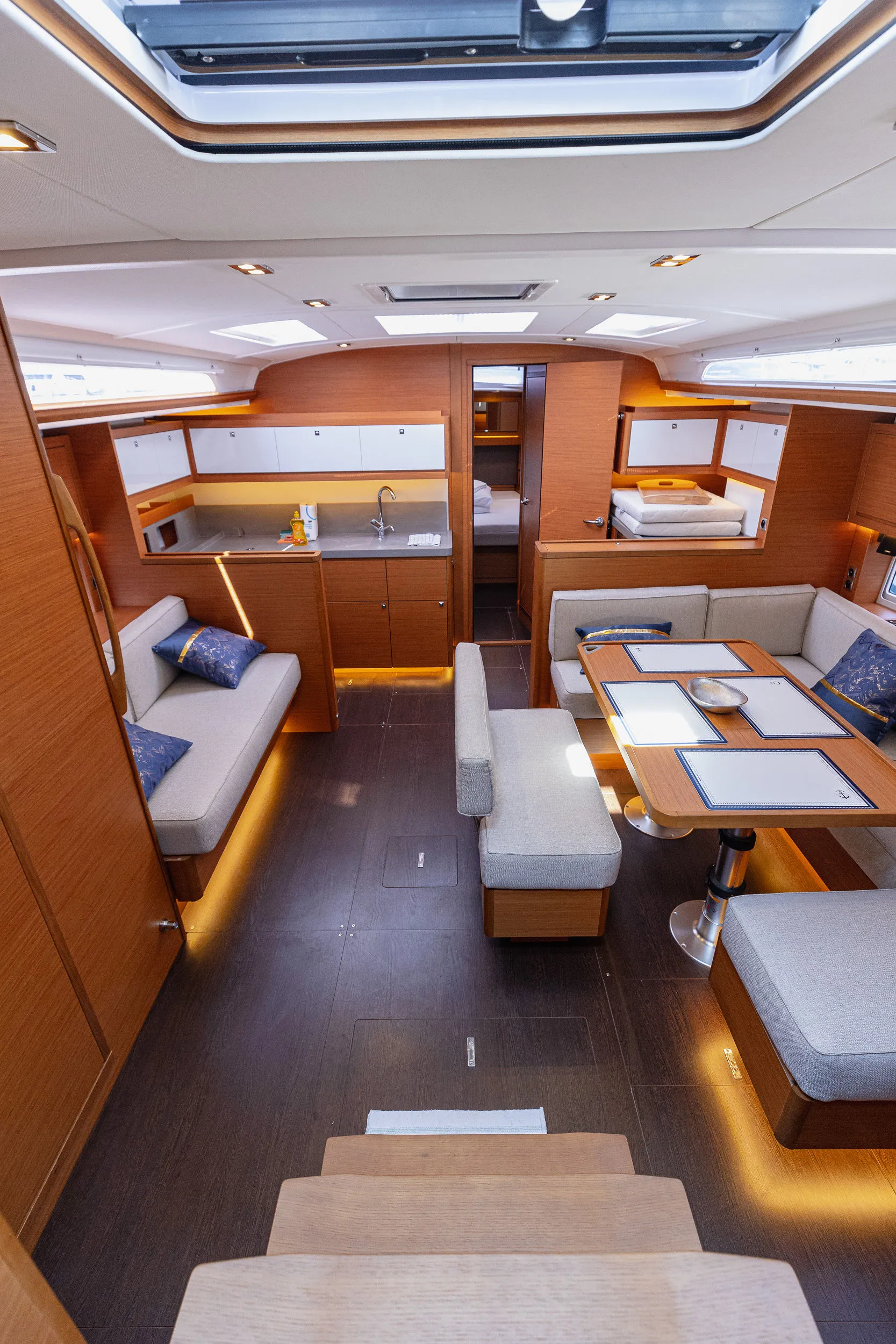 Dufour 470 Angelique — yacht photo 20