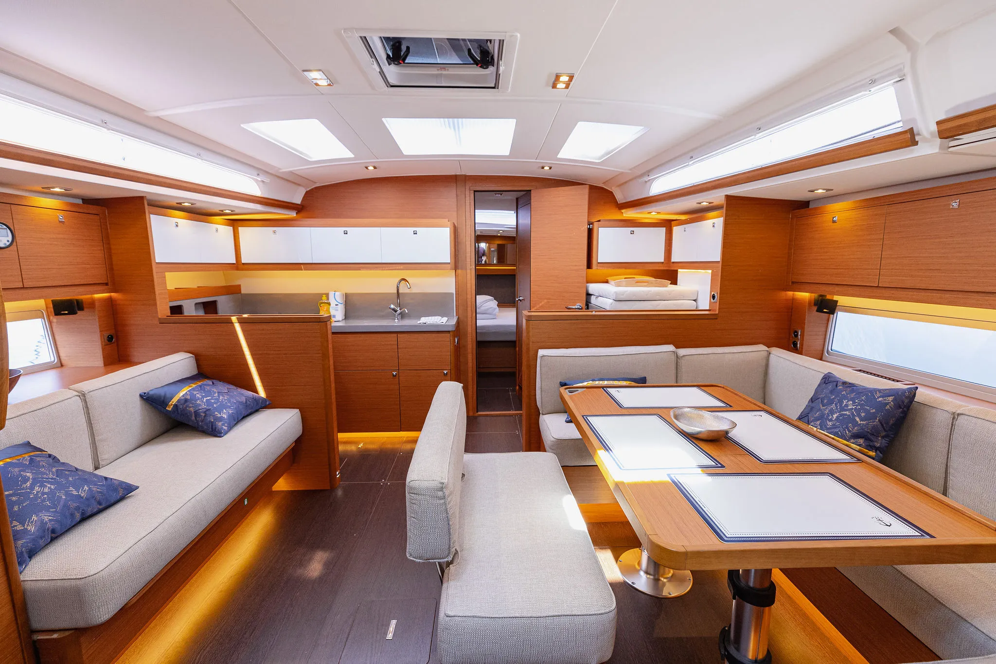 Dufour 470 Angelique — yacht photo 7