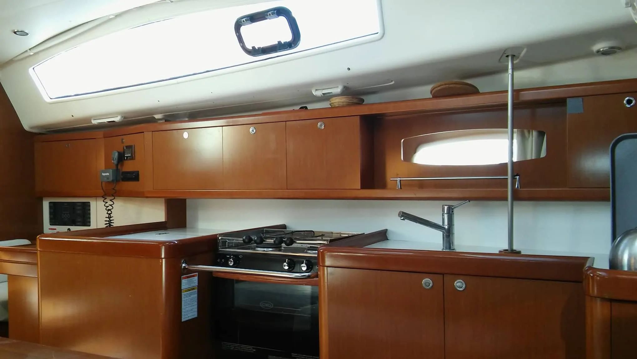 Oceanis 40 Arietta — фотография яхты 4