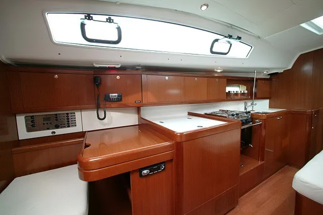 Oceanis 40 Arietta — фотография яхты 3
