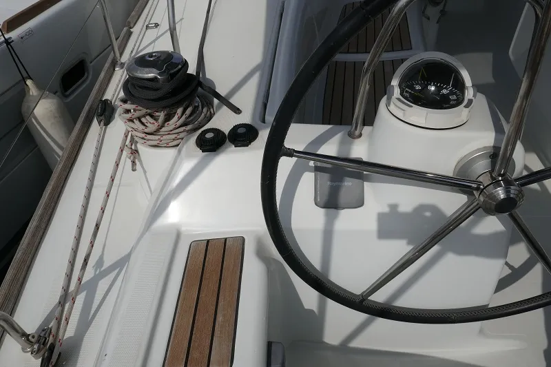 Oceanis 50 Promise — Yachtfoto 11
