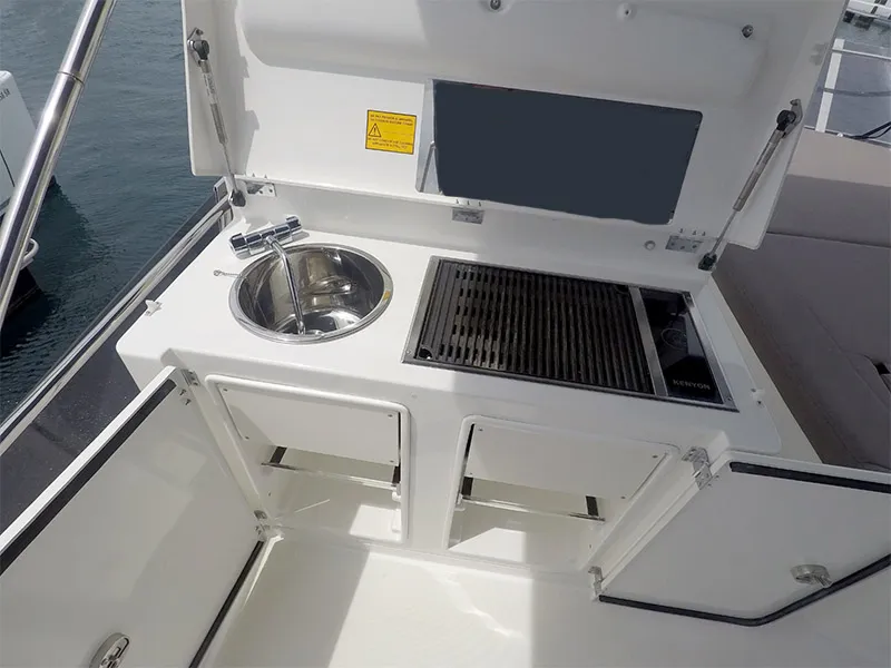 Prestige 500 Serendipity I — yacht photo 41