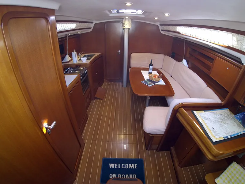Grand Soleil 37 Sportski Vuk — yacht photo 14