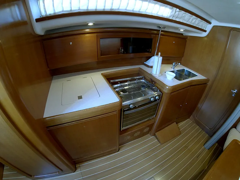 Grand Soleil 37 Sportski Vuk — yacht photo 13