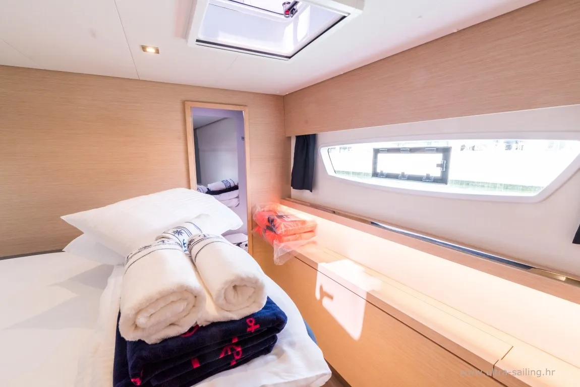 SABA 50 - AC and generator — foto dello yacht n. 2