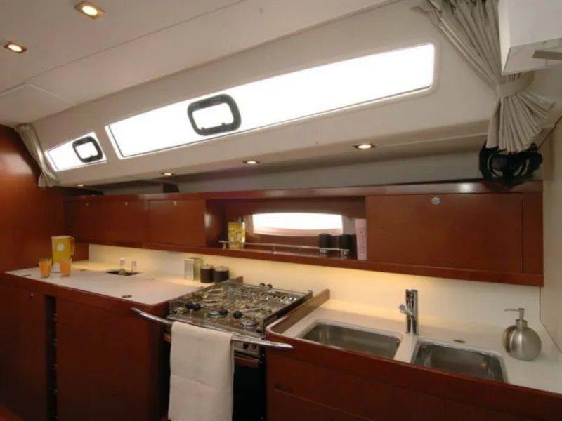 Oceanis 50 Family Flying Colours — foto dello yacht n. 6