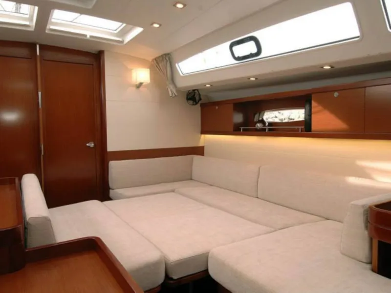 Oceanis 50 Family Flying Colours — foto dello yacht n. 2