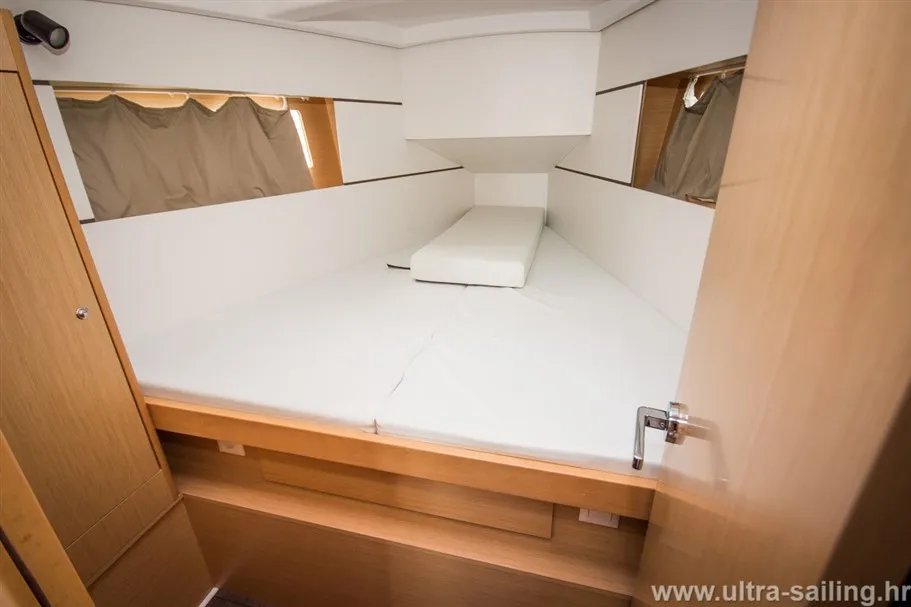 Oceanis 35 GASTON — foto dello yacht n. 2