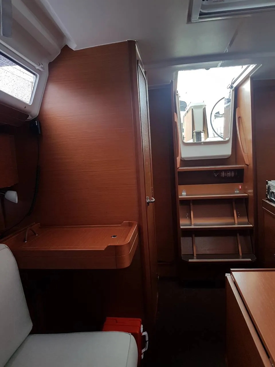 Dufour 360 Grand Large Krka — jahtikuva 3