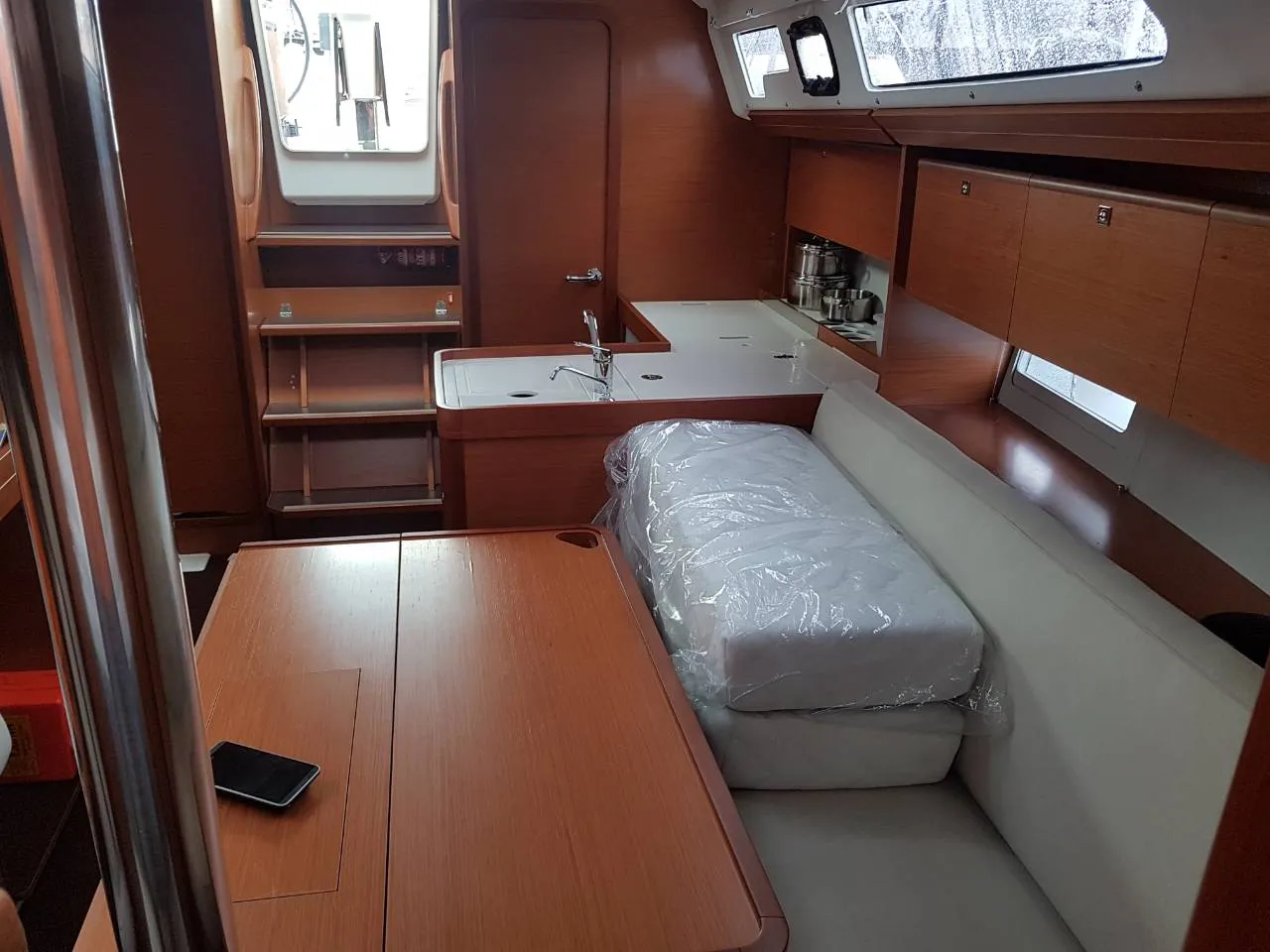 Dufour 360 Grand Large Krka — jahtikuva 12