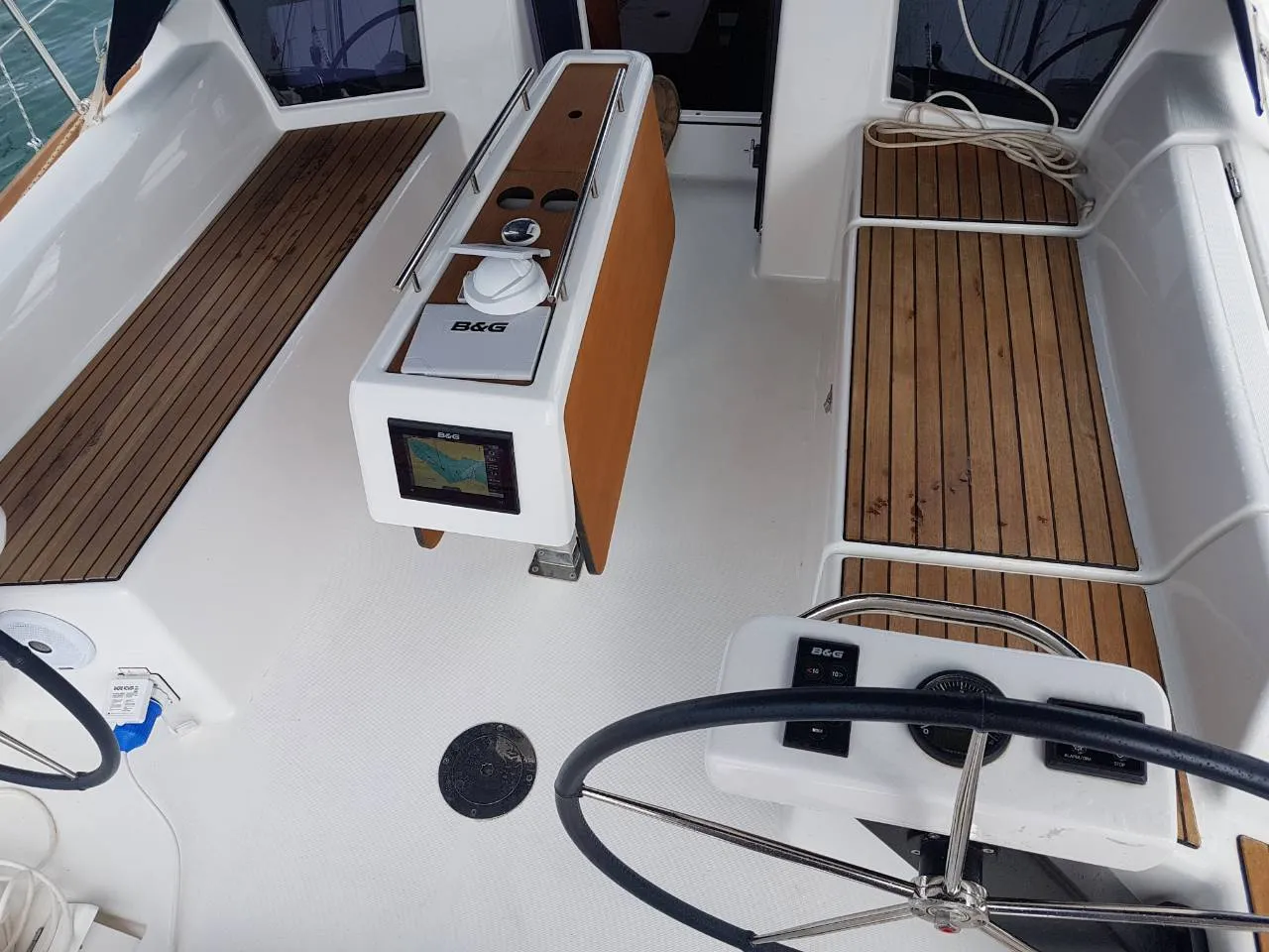 Dufour 360 Grand Large Krka — jahtikuva 5