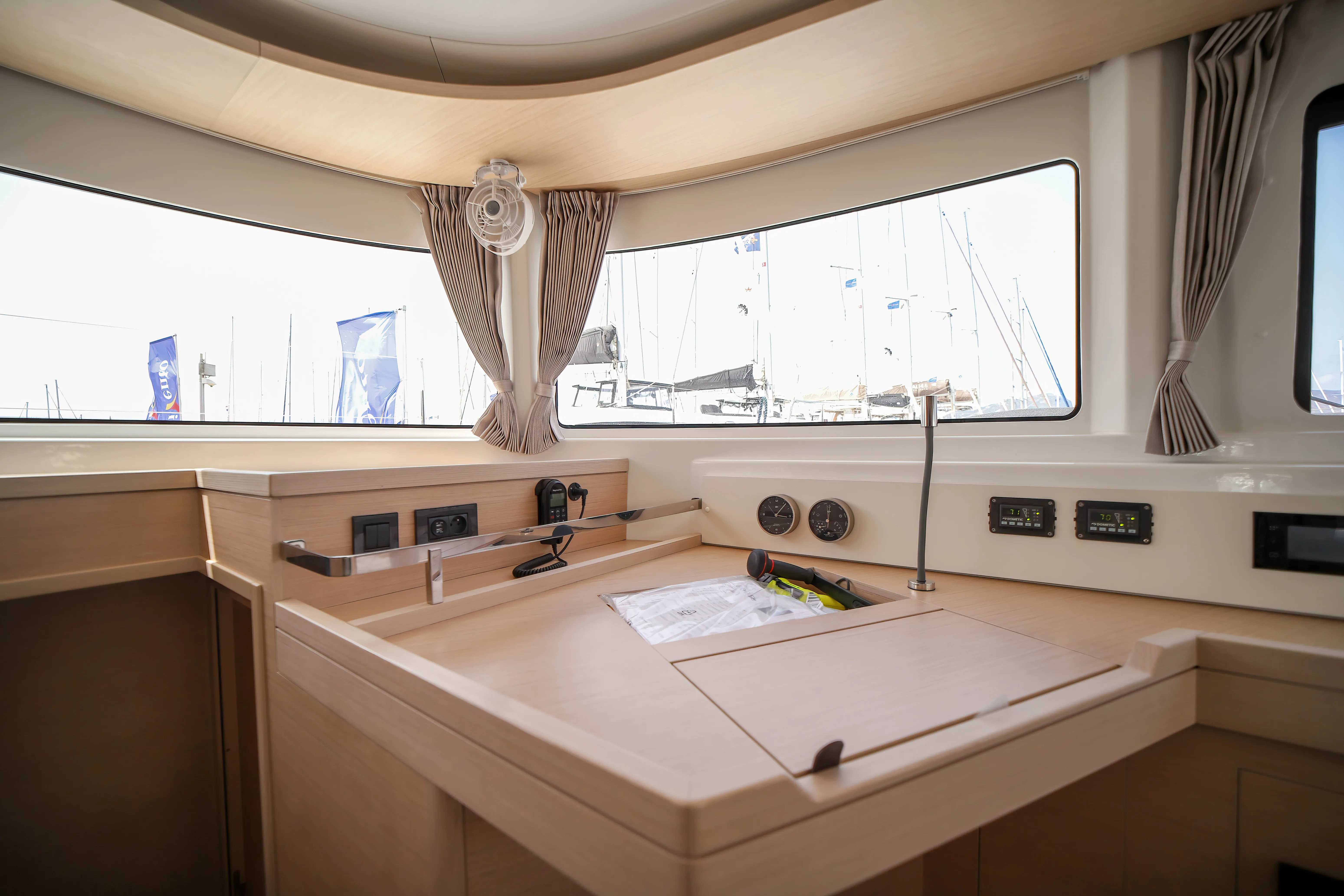Lagoon 46 Sesamo - Premium line — фотография яхты 25
