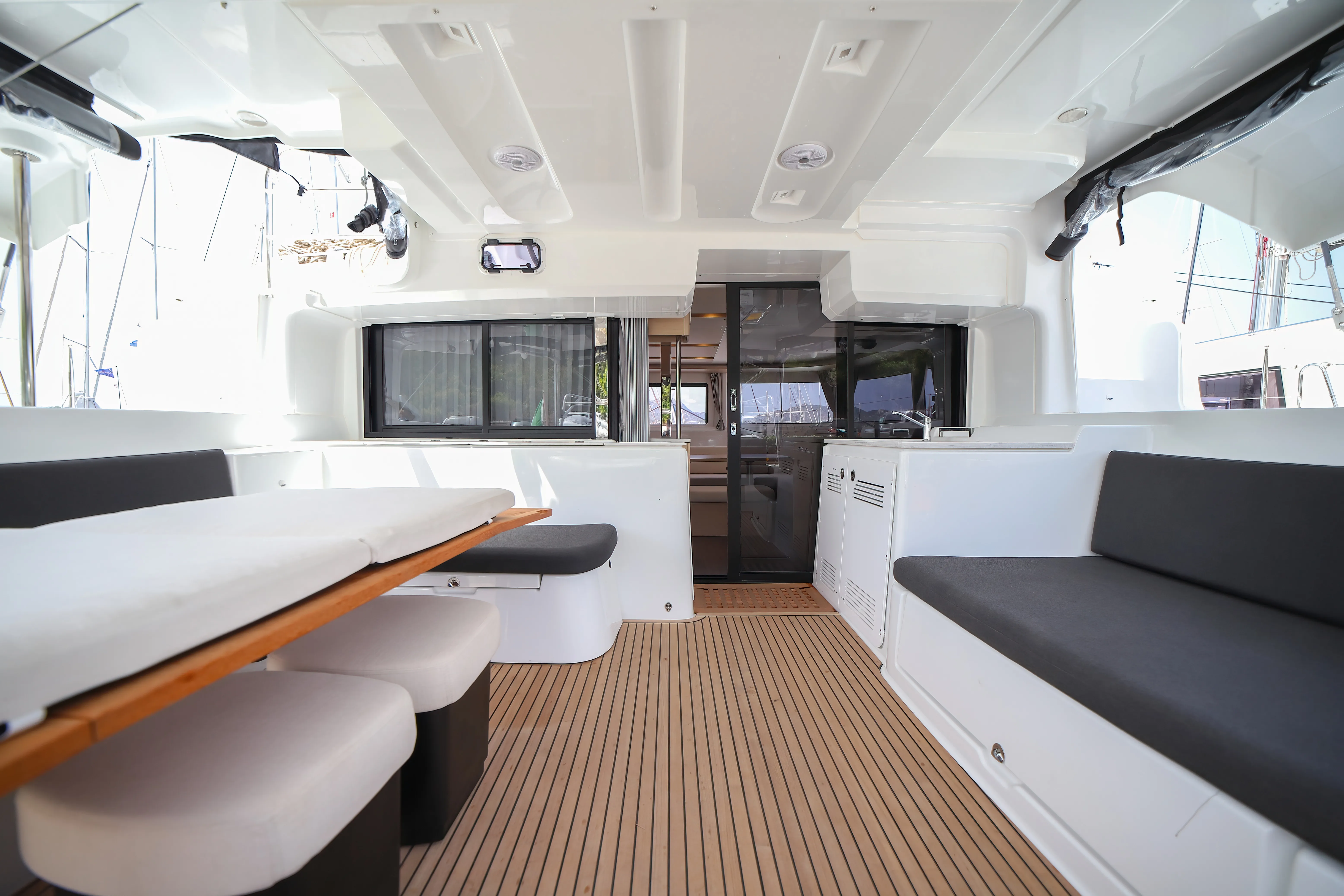 Lagoon 46 Sesamo - Premium line — фотография яхты 24