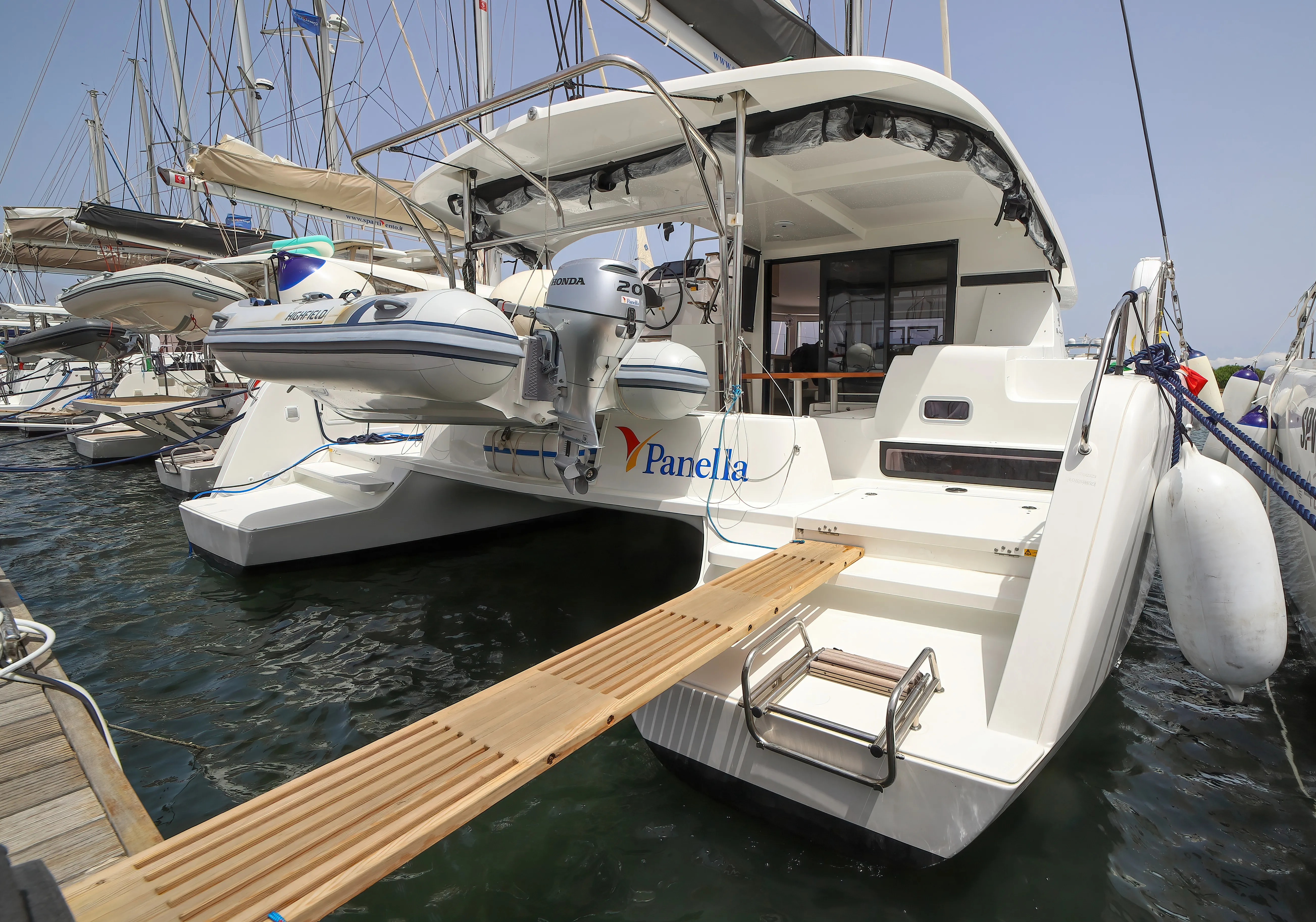 Lagoon 42 Panella - Premium line — фотография яхты 17