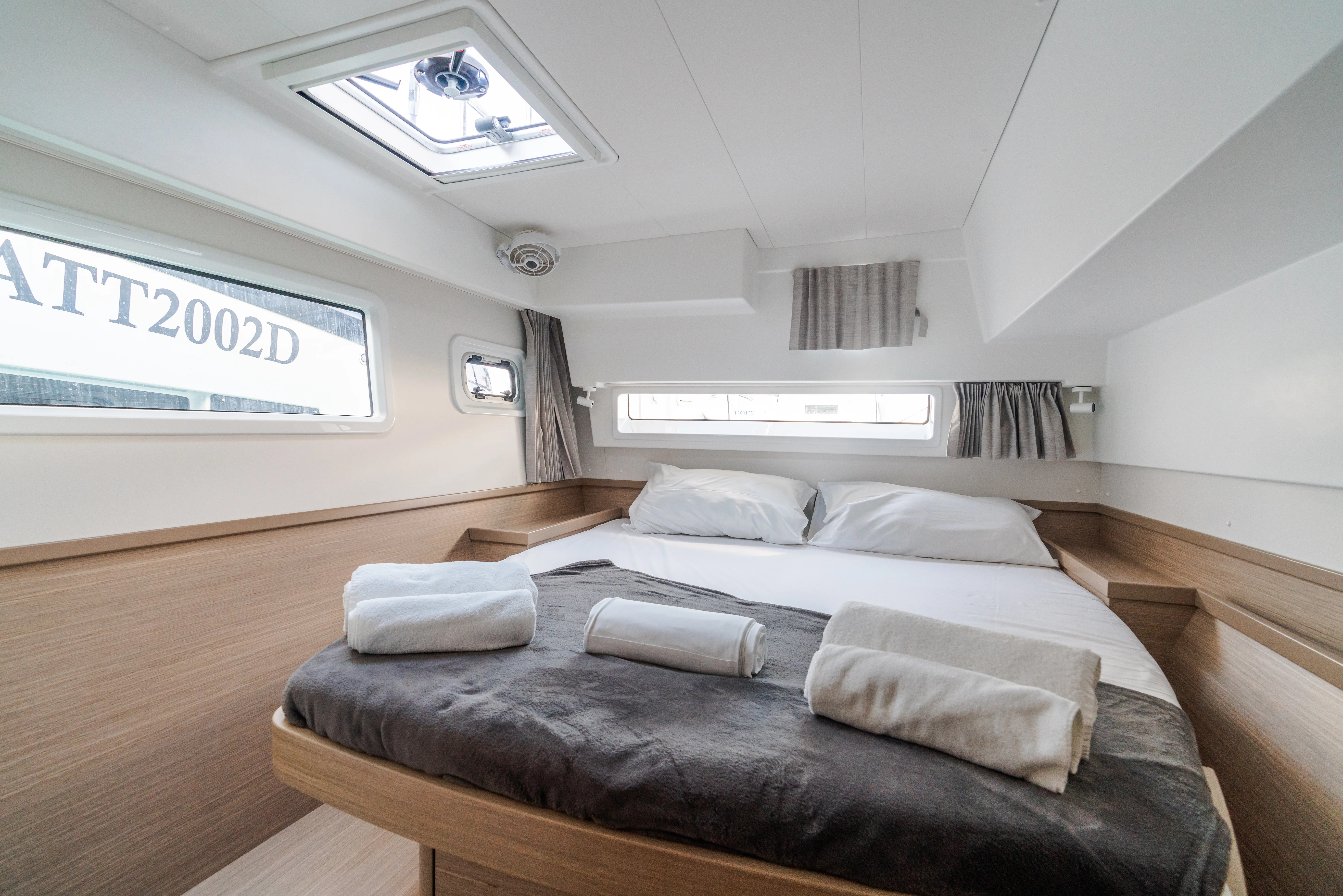 Lagoon 42 Sirius - Comfort Line — yacht photo 2