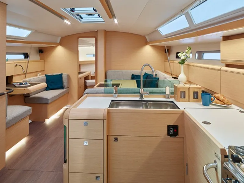 Sun Odyssey 449 Canne Bleue — foto dello yacht n. 2