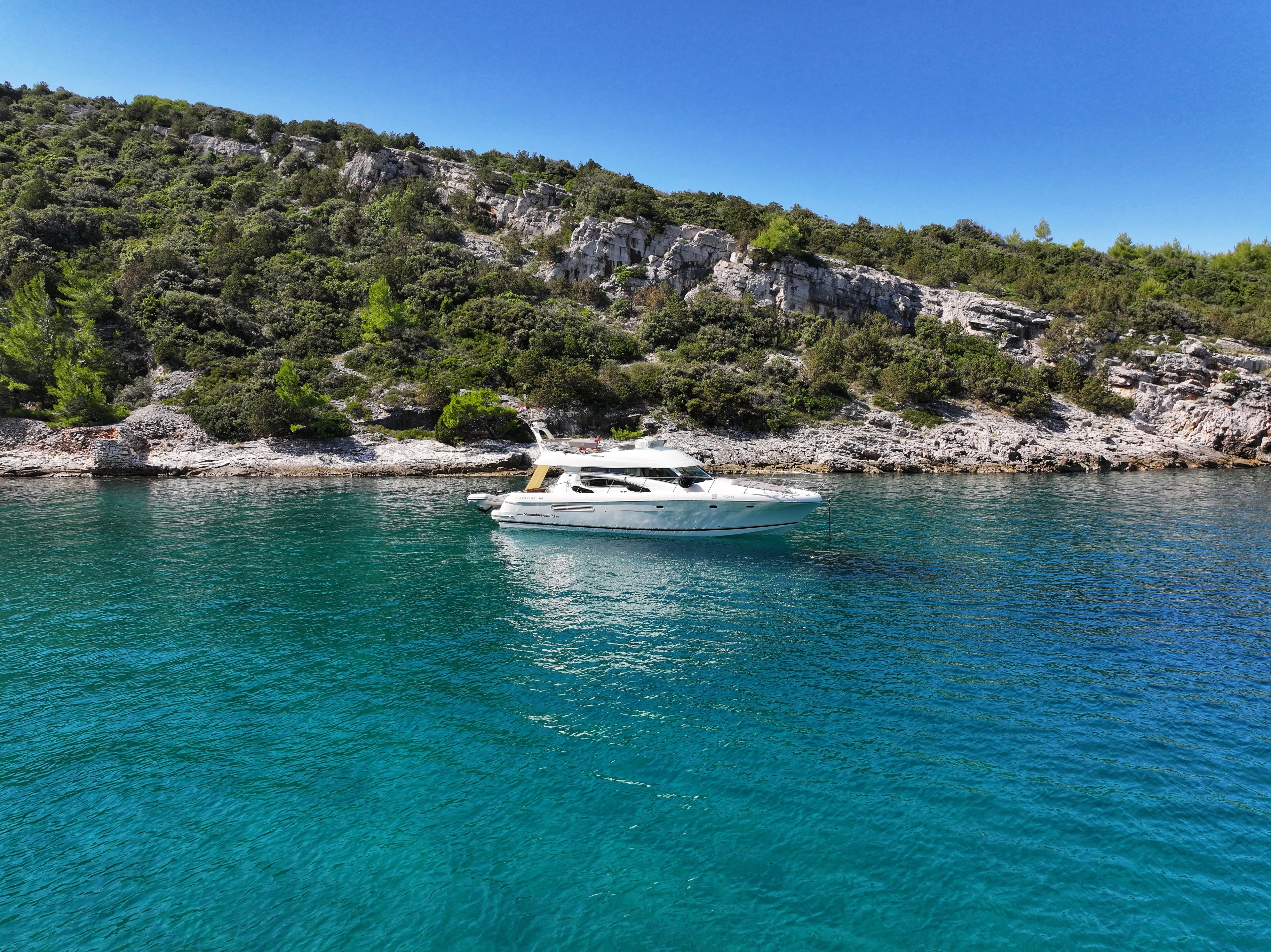 Prestige 46 Fly UNPLUGGED — yacht photo 19