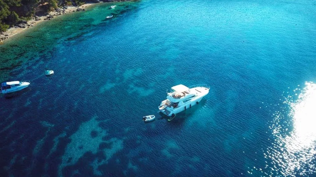 Prestige 46 Fly UNPLUGGED — yacht photo 46