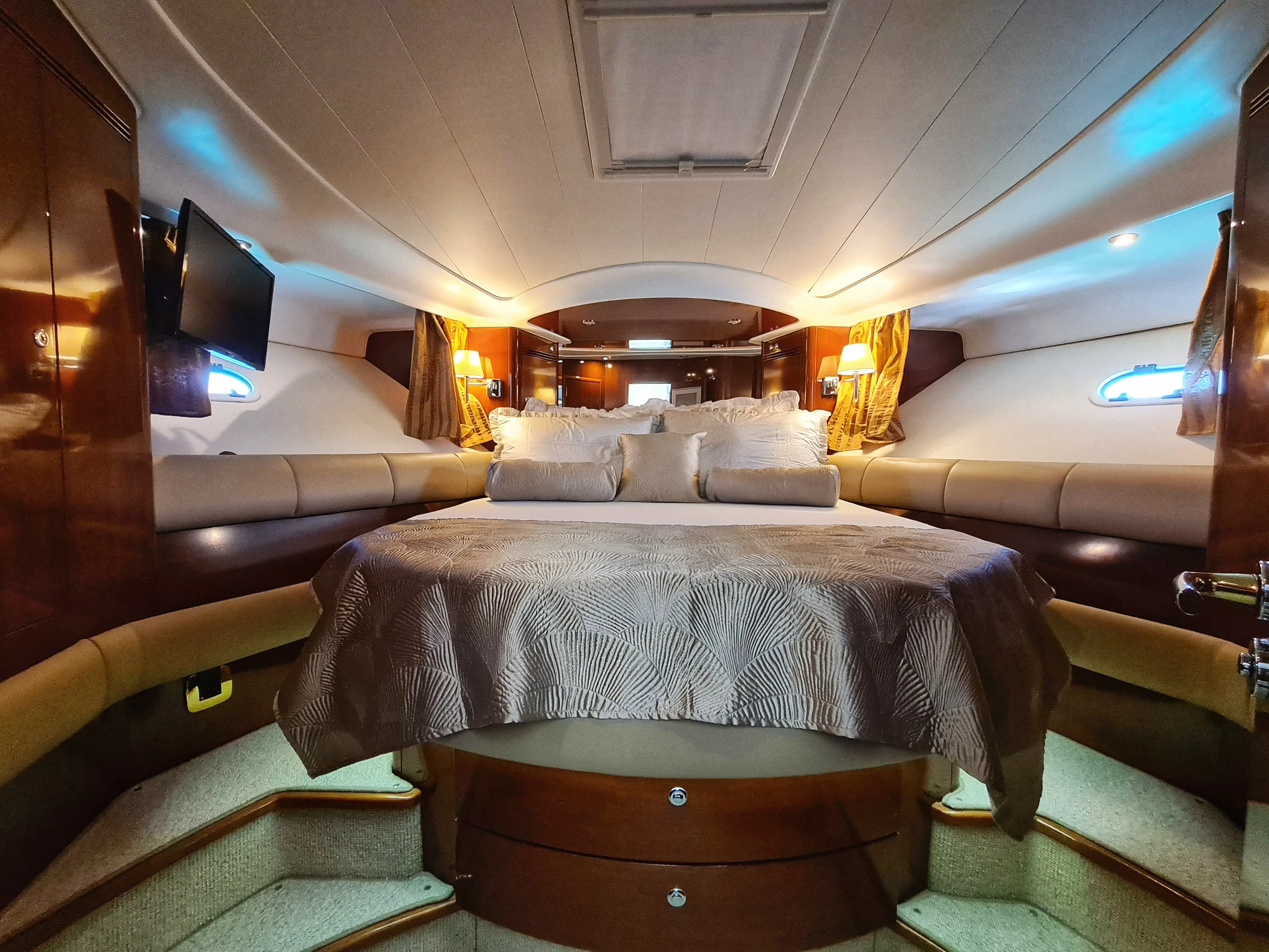 Prestige 46 Fly UNPLUGGED — yacht photo 23