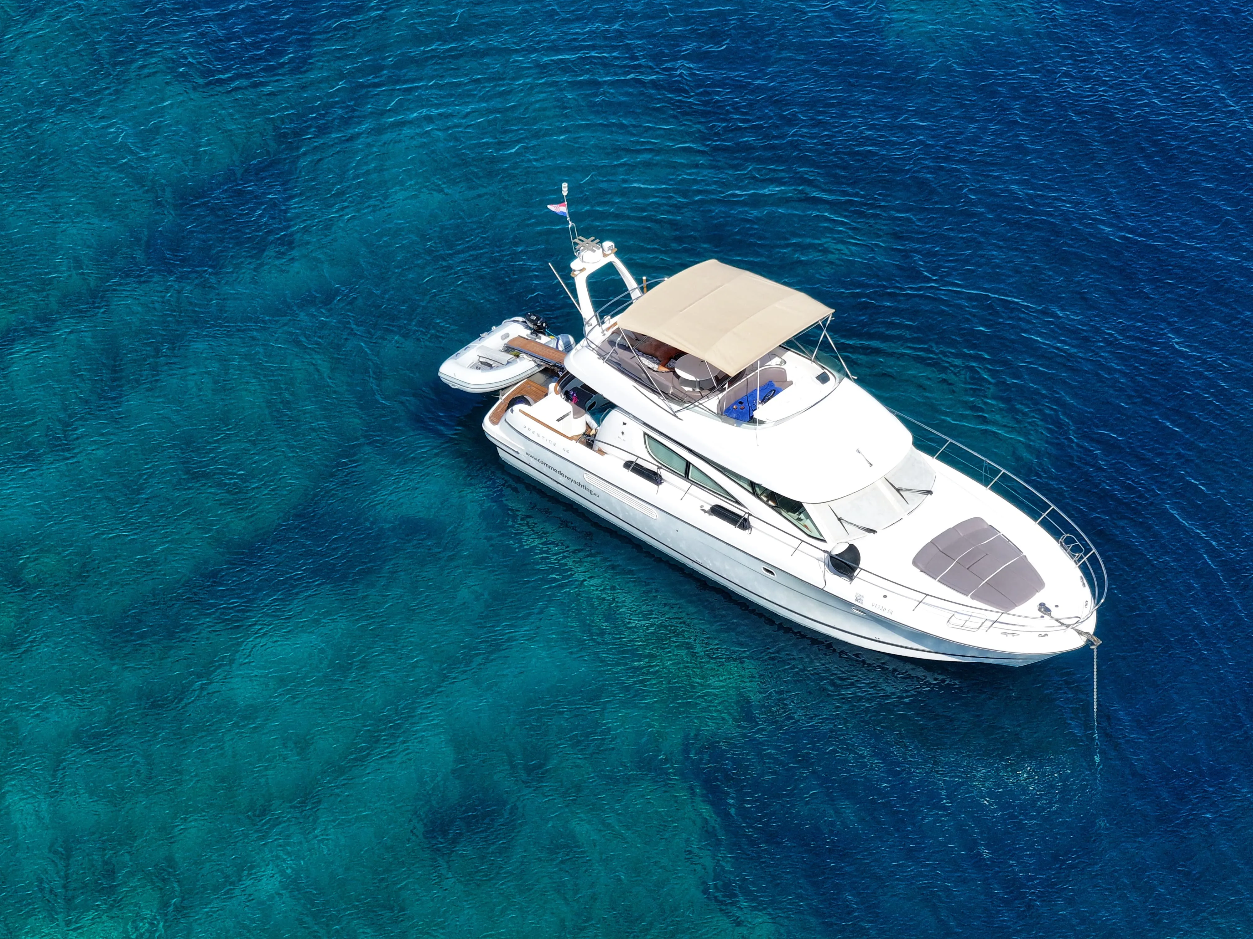 Prestige 46 Fly UNPLUGGED — yacht photo 7