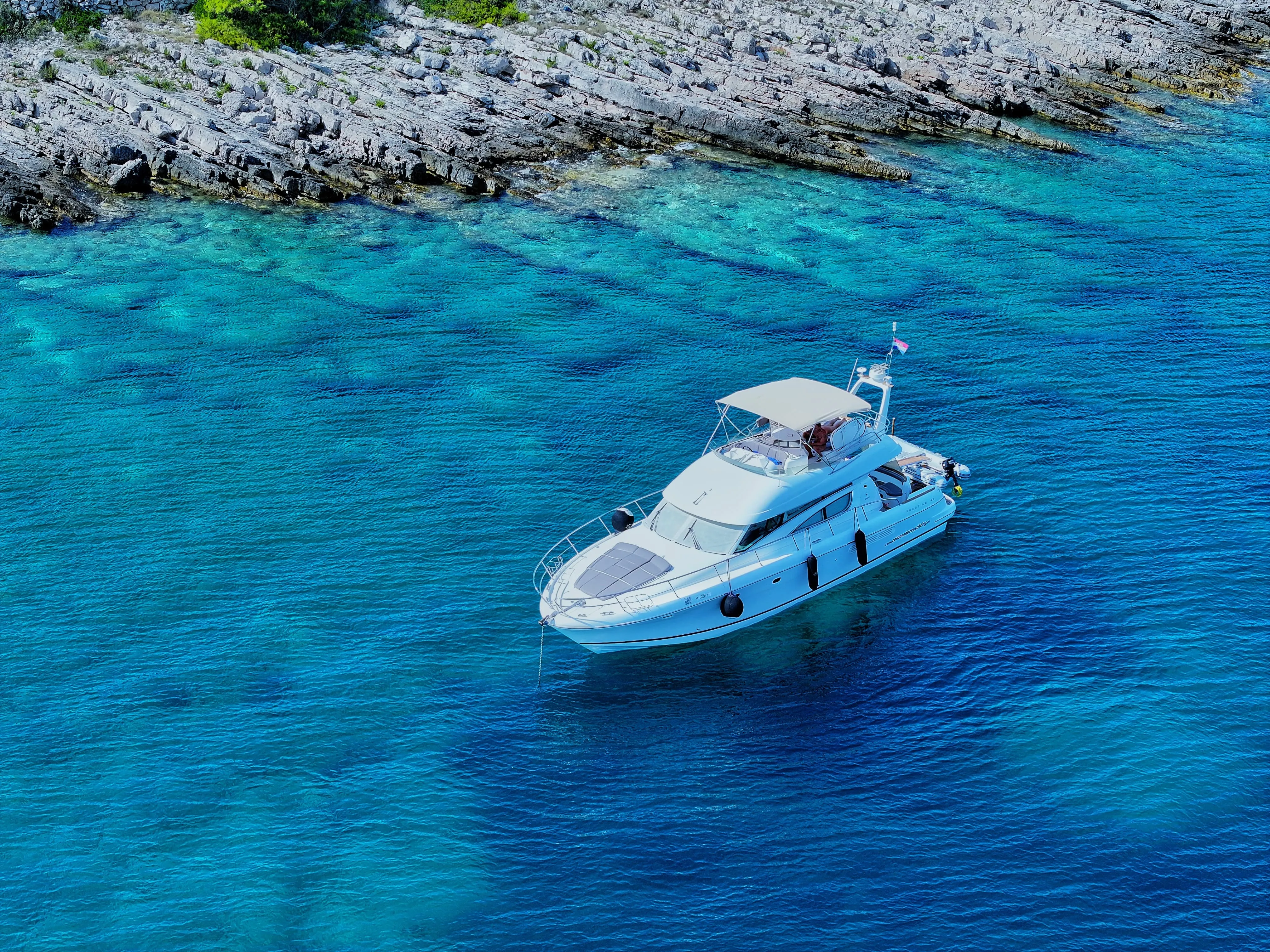 Prestige 46 Fly UNPLUGGED — yacht photo 37