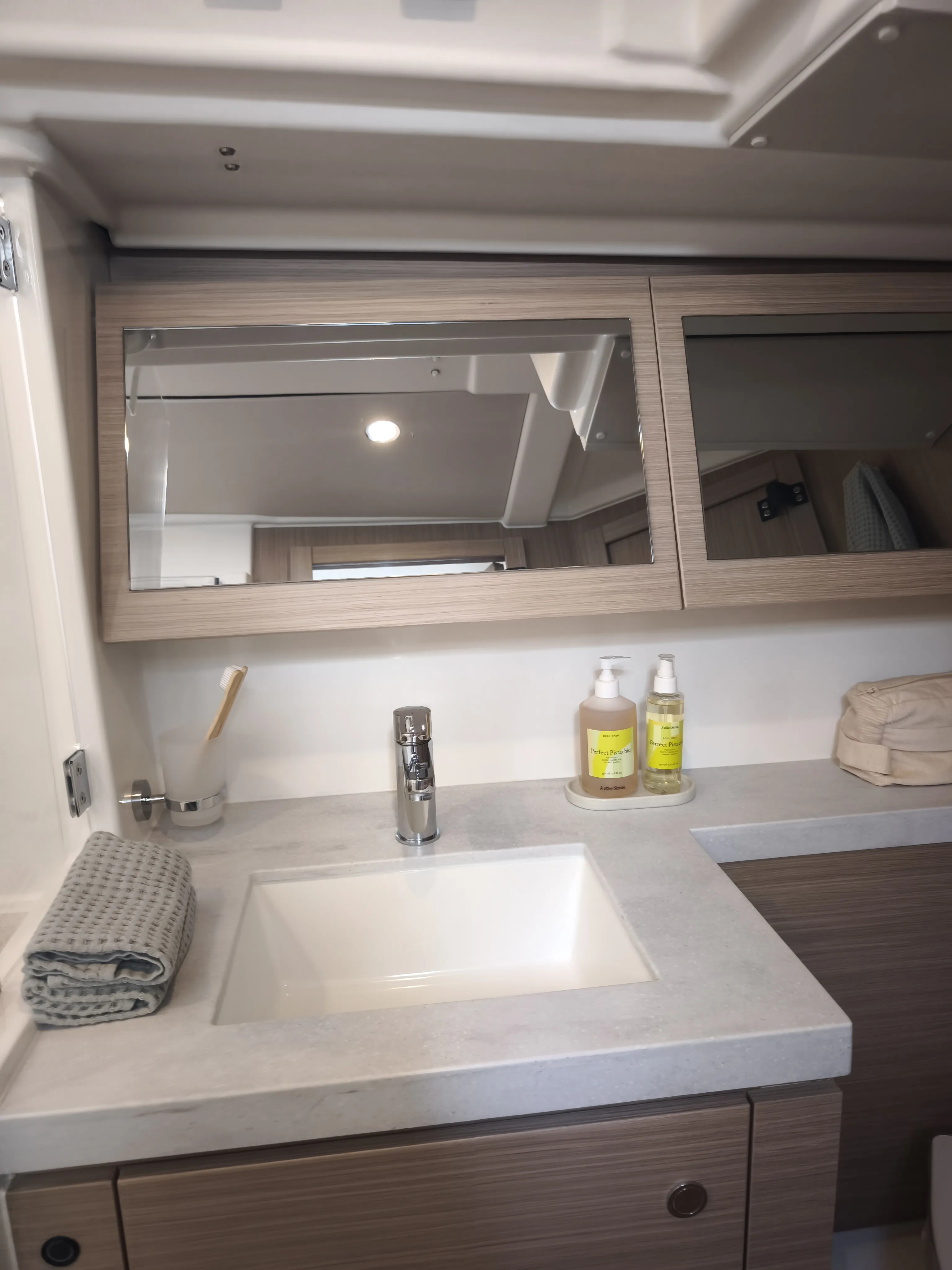 Oceanis 52 TBA — tekne fotoğrafı 5