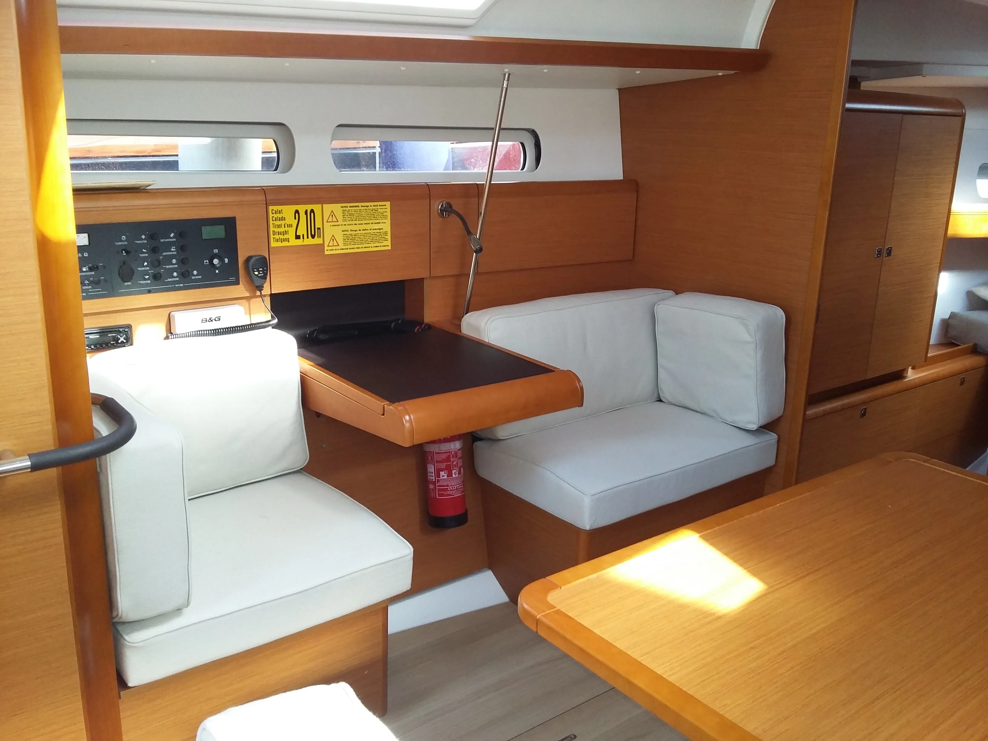 Sun Odyssey 419 Comanegra — foto dello yacht n. 2