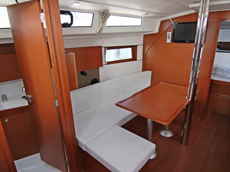 Oceanis 38.1 AURA — foto dello yacht n. 8