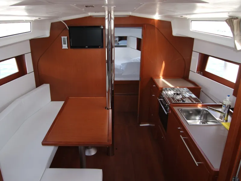 Oceanis 38.1 AURA — foto dello yacht n. 9