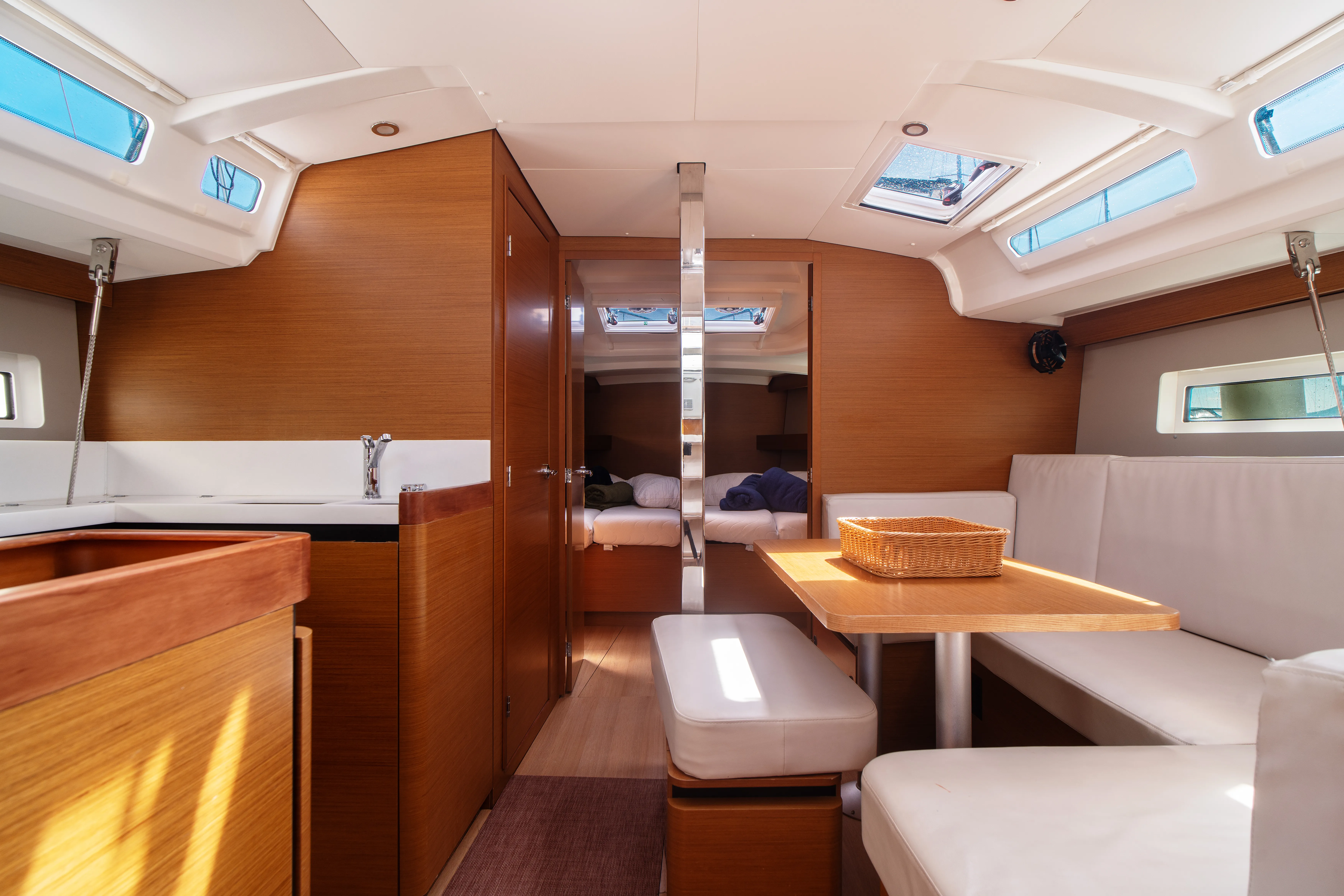 Sun Odyssey 440 Indira — jahtikuva 2