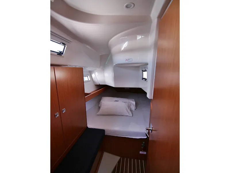 Bavaria Cruiser 34 BELLA — фотография яхты 14