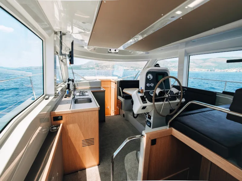 Bavaria E40 Fly Ivona — foto dello yacht n. 2