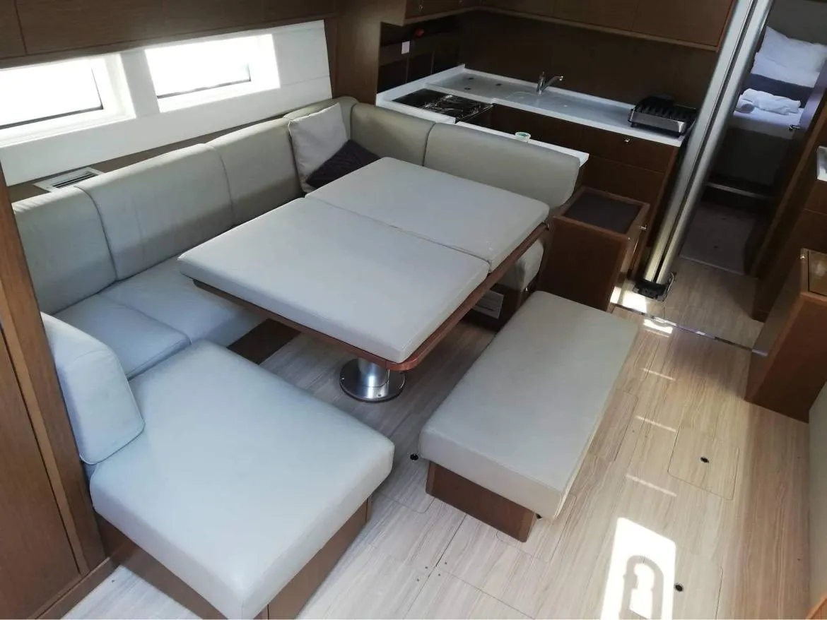 Bavaria C57 — yacht photo 15