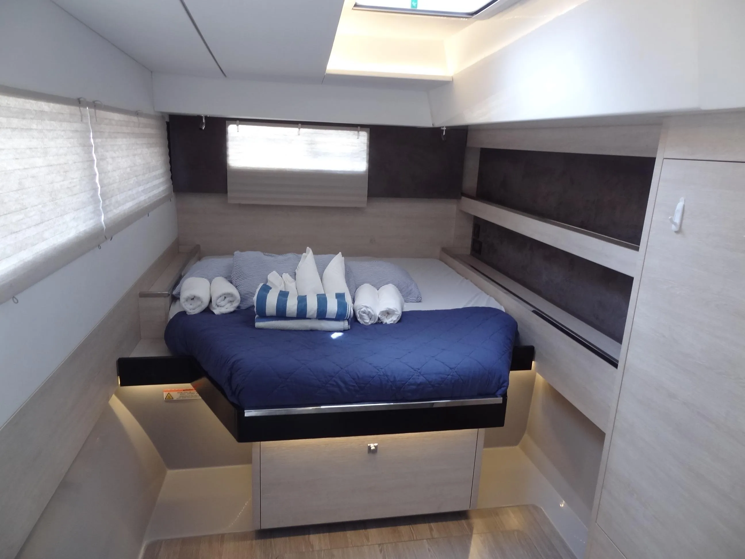 Moorings 5000 Diamond Girl — fotografia jachty 21