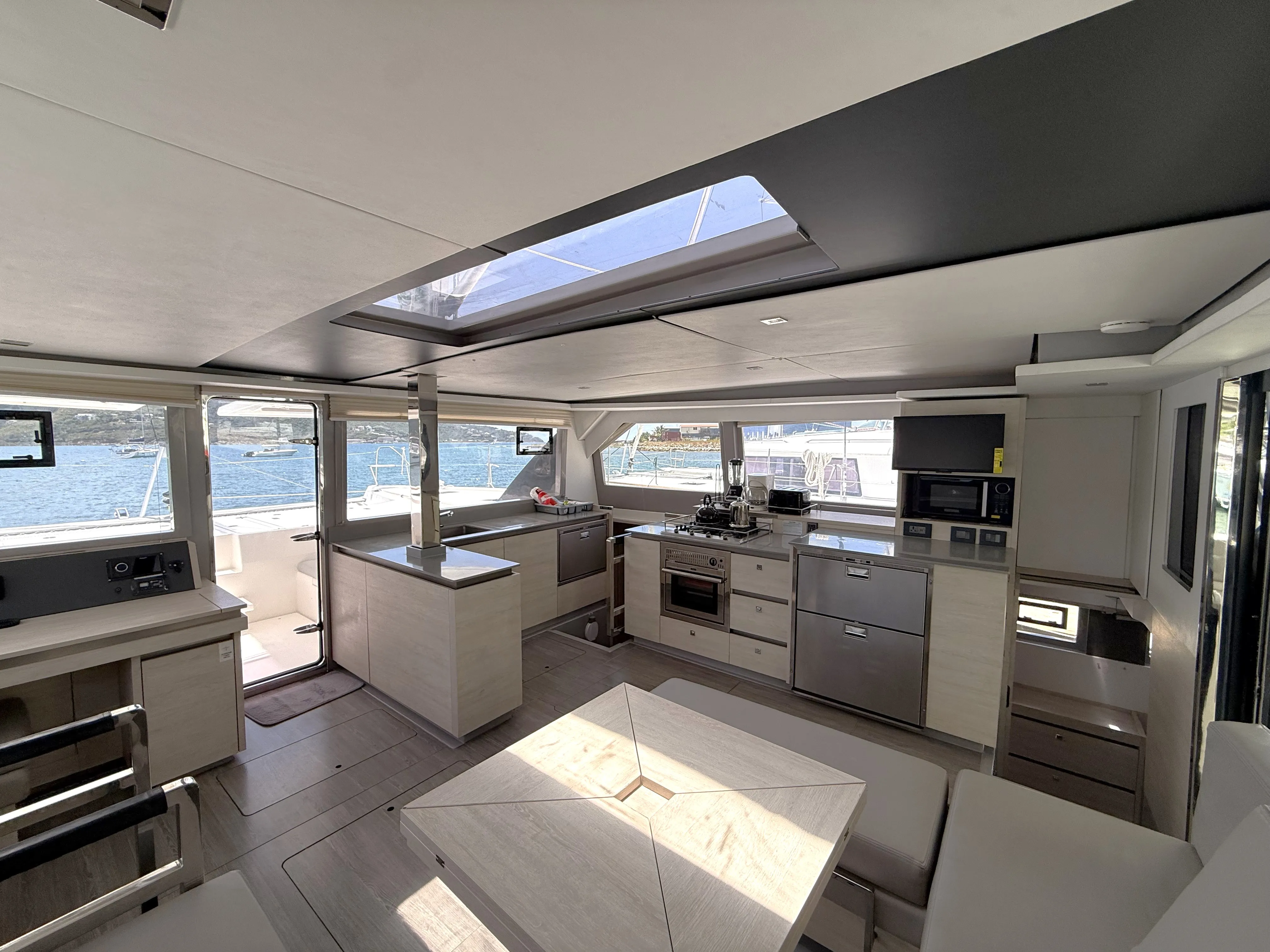Moorings 5000 Diamond Girl — fotografia jachty 11