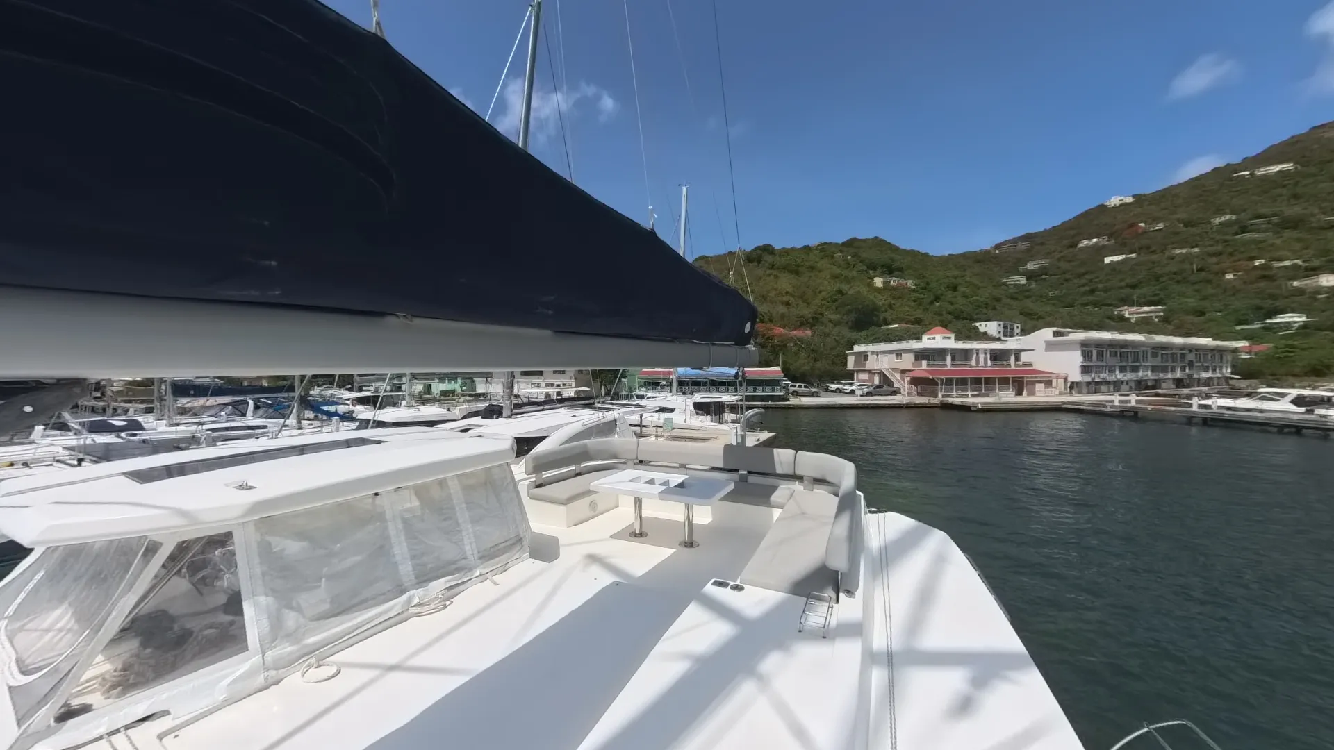 Moorings 5000 Diamond Girl — fotografia jachty 2