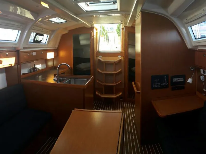 Bavaria Cruiser 37 John K — foto dello yacht n. 6