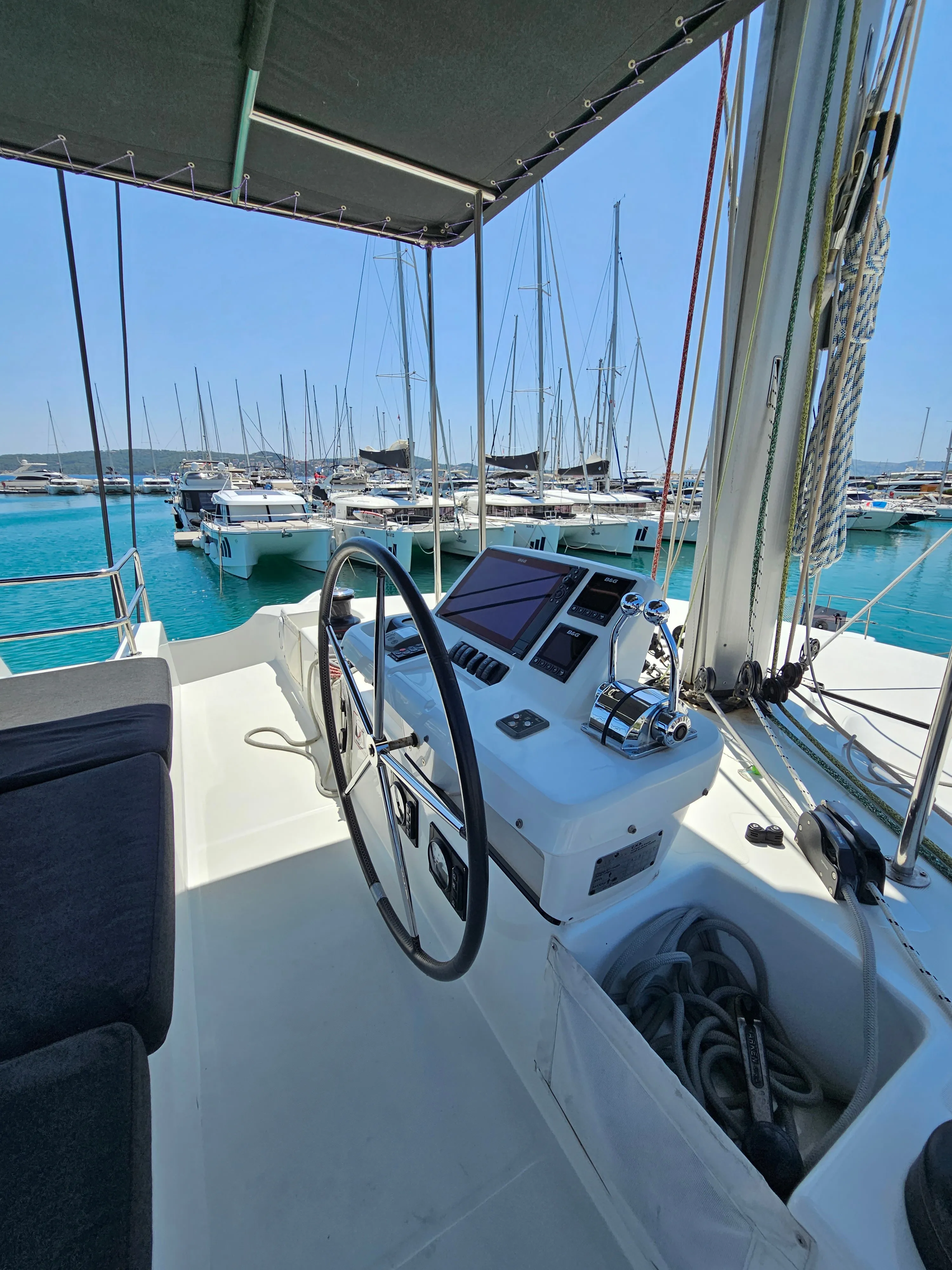 Lagoon 50 MILA — yacht photo 2