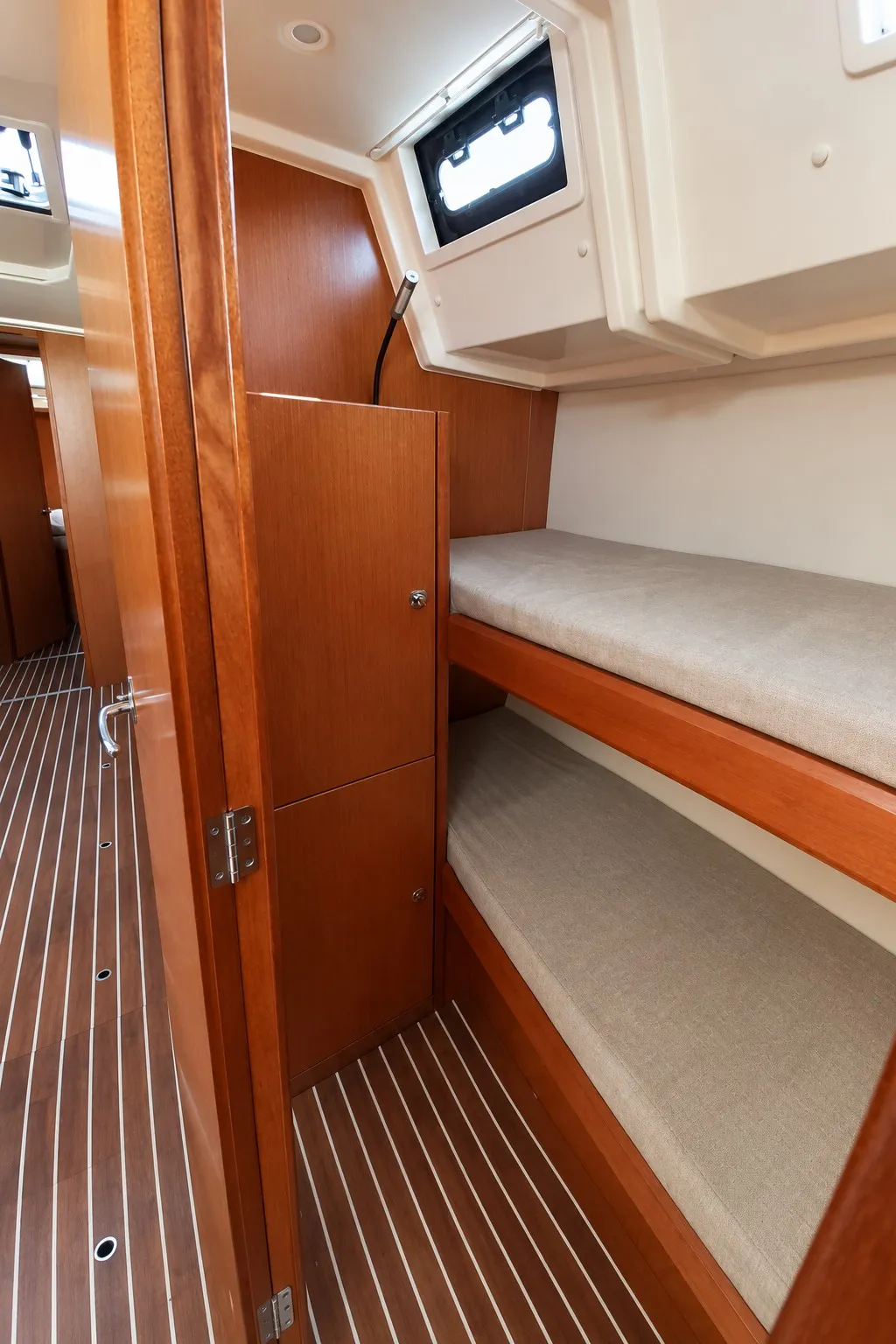 Bavaria 45 Aurora — Yachtfoto 4
