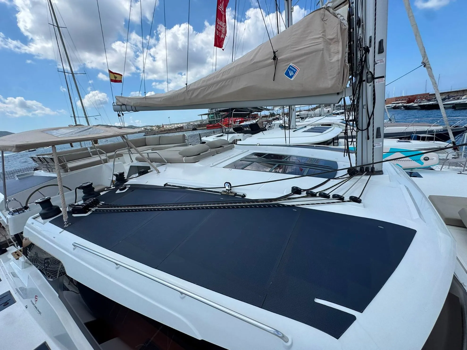Aura 51 Pacifico — снимка на яхтата 16