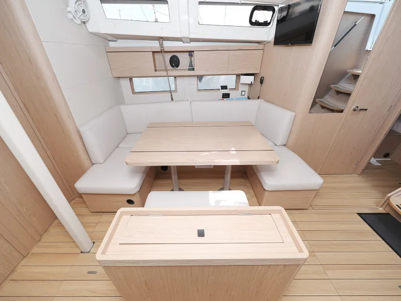 Oceanis 46.1 MR. WHITE — фотография яхты 39